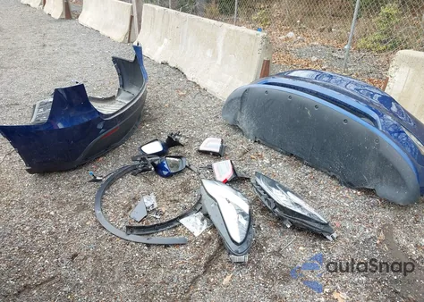 2023 Tesla Model Y Awd/Long Range Dual Motor All-Wheel Drive из США, поврежденный, VIN 7SAYGDEE6PA159918